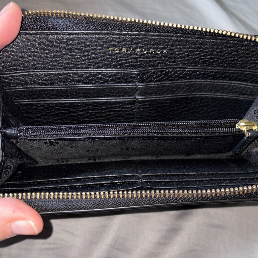 Tory Burch Black Pebbled Leather Zip Wallet - Picture 3 of 3